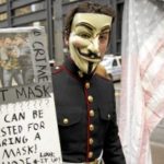 ¿quién es el líder de todos los anonymous?